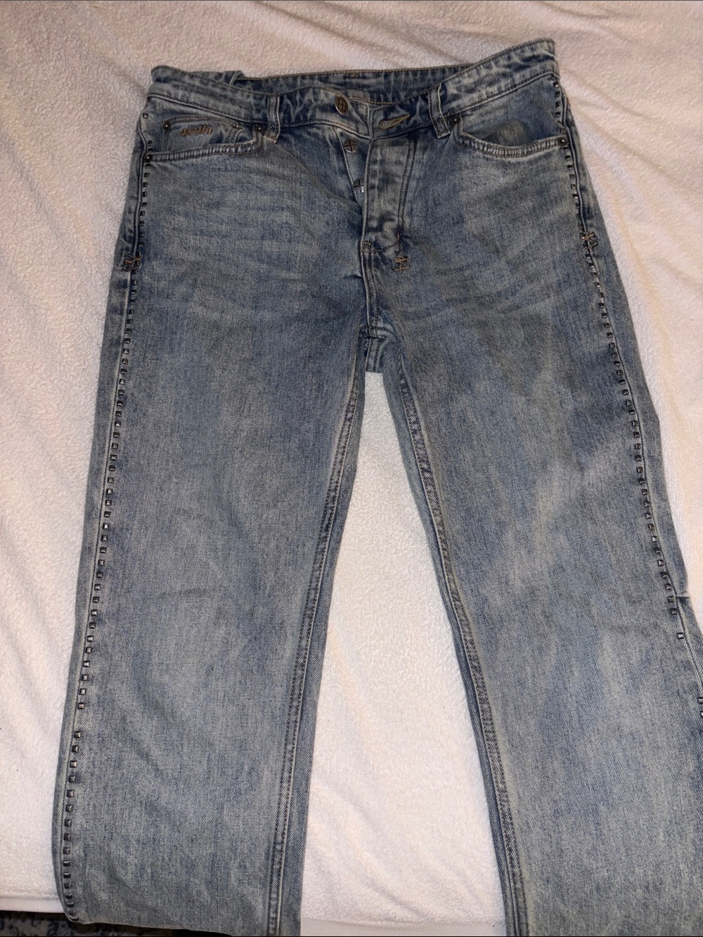 Ksubi Chitch Punk Metalik Light Blue Straight Jeans
- bought from Neman Marcus💯✅